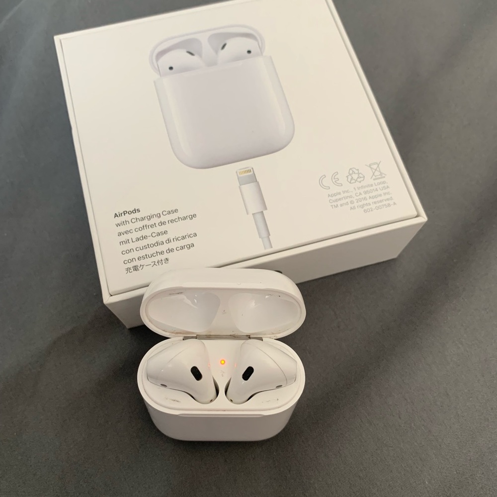 Apple AirPods